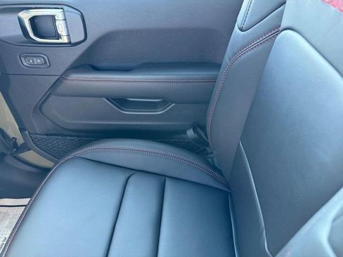 New 2025 Jeep Wrangler Rubicon image 25