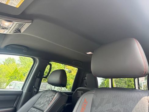 Used 2023 Nissan Titan PRO-4X AWD/4WD image 21