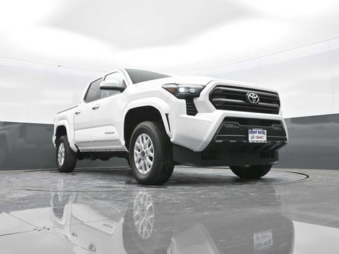 Used 2024 Toyota Tacoma SR5 image 34