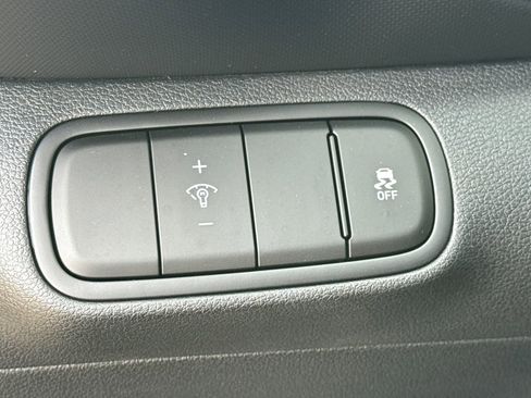 New 2025 Hyundai Venue Limited FWD image 19