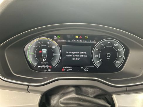 Used 2024 Audi Q5 e Prestige AWD/4WD image 13