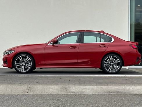 Used 2022 BMW 330i Sedan w/ Driving Assistance Package image 6