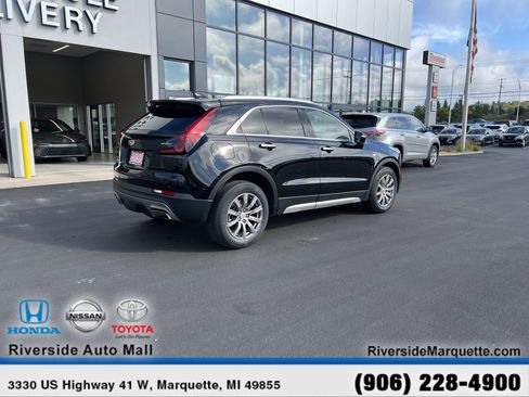 Used 2021 Cadillac XT4 Premium Luxury image 9