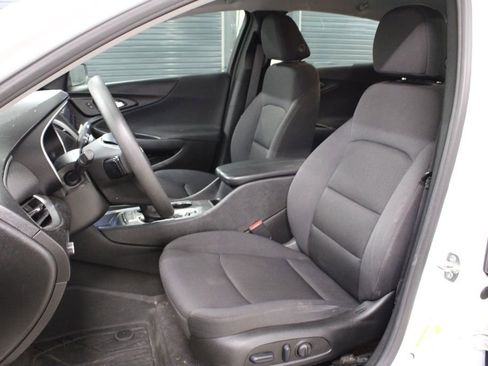 Used 2023 Chevrolet Malibu LT image 5