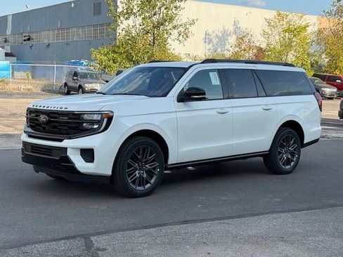 New 2025 Ford Expedition Max Platinum w/ Stealth Performance Package image 10