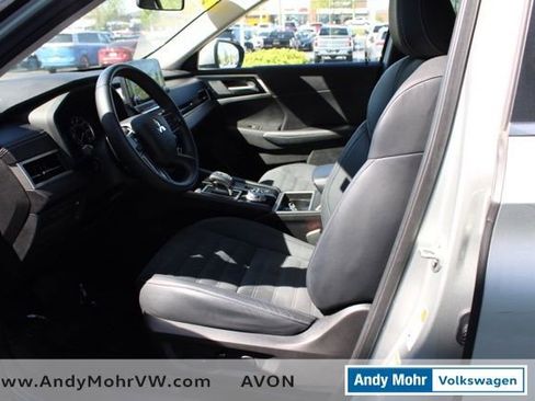 Used 2023 Mitsubishi Outlander SE AWD/4WD image 18