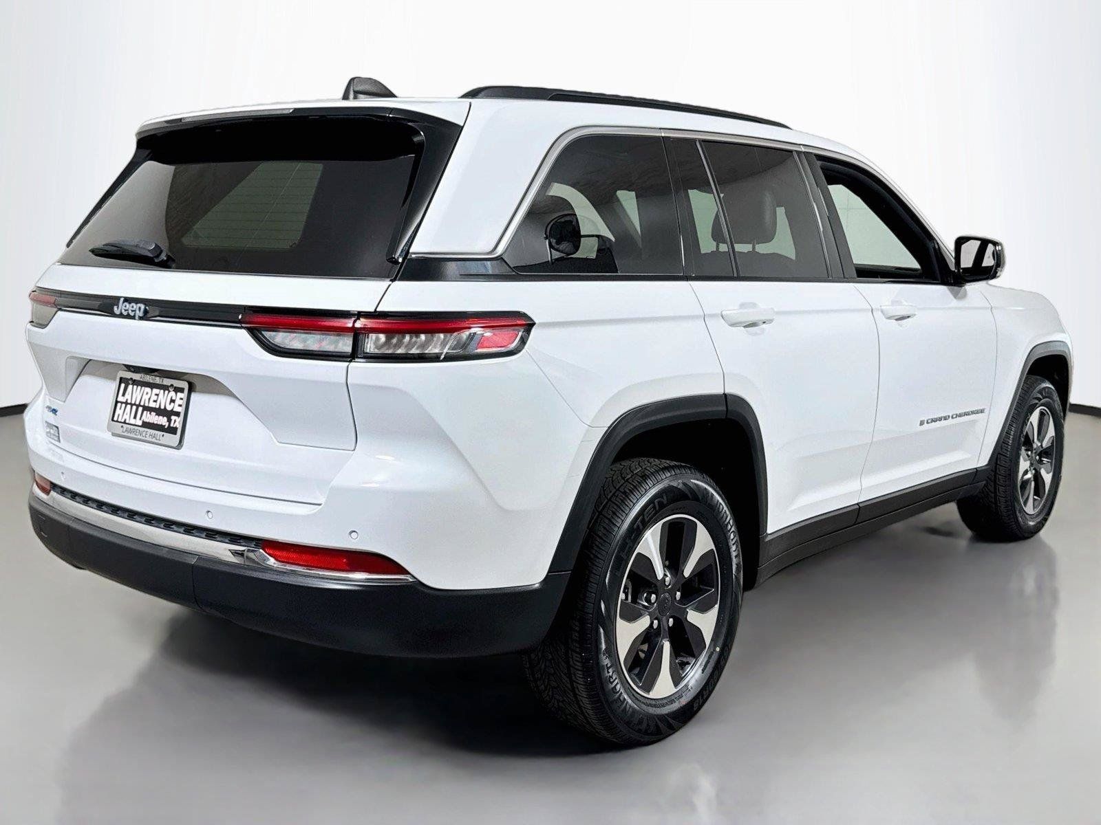Used 2024 Jeep Grand Cherokee Limited 4xe AWD/4WD image 4