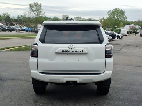 Certified 2024 Toyota 4Runner SR5 Premium w/ Moonroof Package AWD/4WD image 22