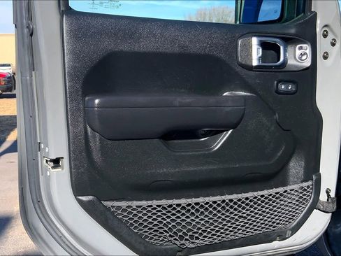 Used 2020 Jeep Wrangler Unlimited Sport S image 19