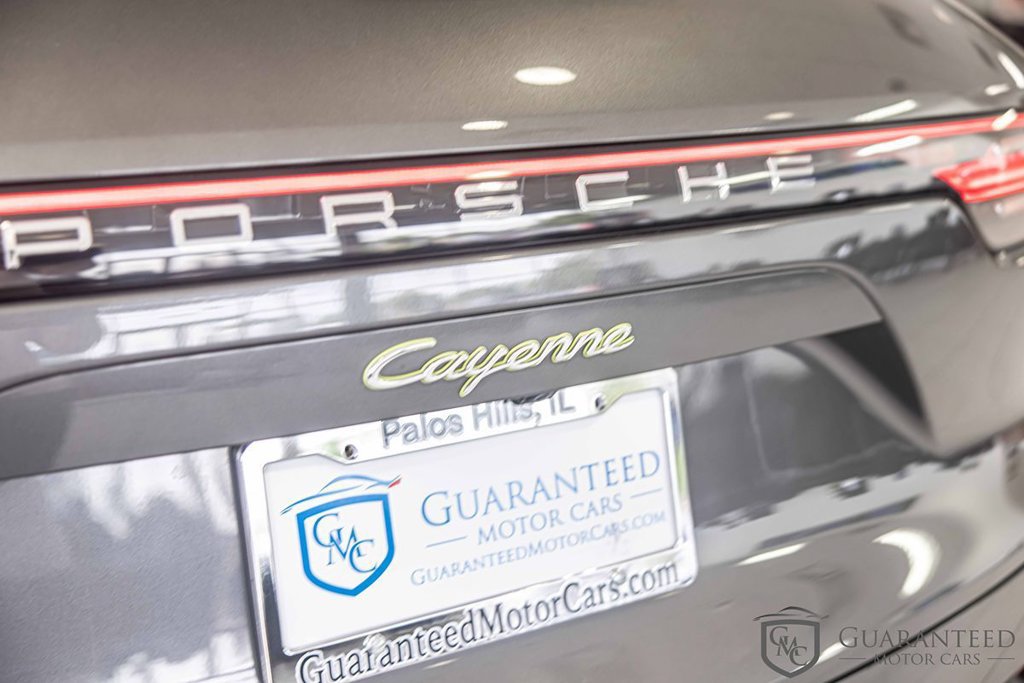 Used 2020 Porsche Cayenne E-Hybrid AWD/4WD image 17