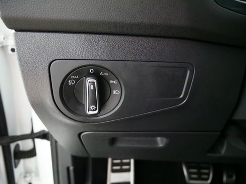 Used 2021 Volkswagen Tiguan SE R-Line AWD/4WD image 26