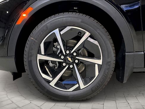 New 2026 Chevrolet Equinox EV LT image 12