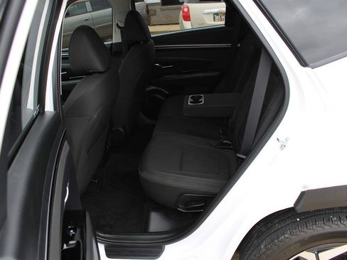 Used 2022 Hyundai Tucson SEL w/ Convenience Package AWD/4WD image 10