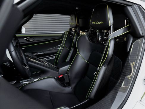 Used 2015 Porsche 918 Spyder AWD/4WD image 5