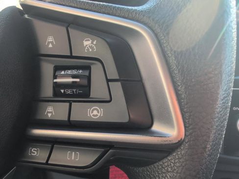 Used 2022 Subaru Crosstrek 2.0i image 17