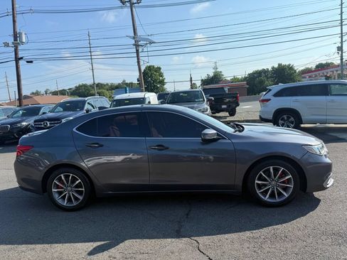 Used 2019 Acura TLX FWD image 8