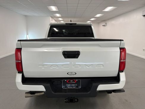 Used 2025 Toyota Tacoma TRD Sport RWD image 6