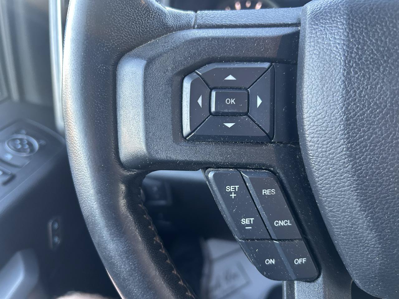 Used 2018 Ford F150 XLT w/ Equipment Group 302A Luxury AWD/4WD image 19