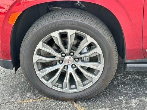 Used 2021 GMC Yukon Denali w/ Denali Premium Package RWD image 28