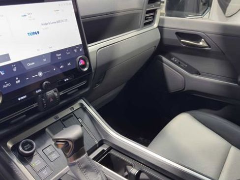 Used 2025 Lexus GX 550 550 Premium w/ Accessory Package (2T) image 36