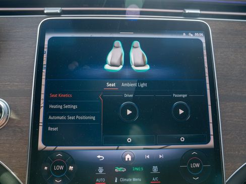 Used 2022 Mercedes-Benz EQS 450+ Sedan image 18