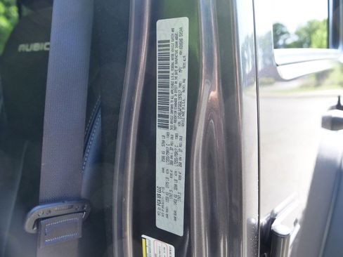 Used 2016 Jeep Wrangler Unlimited Rubicon AWD/4WD image 55