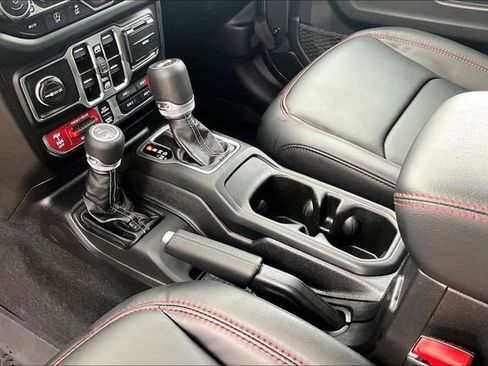 Used 2025 Jeep Wrangler Unlimited Rubicon w/ XTREMEE 35" Tire Package image 17