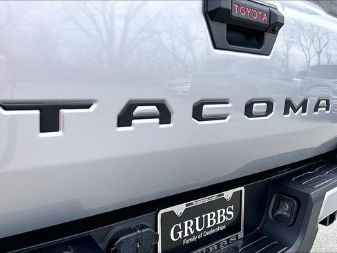 Used 2024 Toyota Tacoma TRD Sport image 42