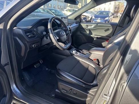 Used 2023 Ford Escape ST-Line image 19