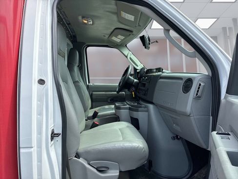 Used 2023 Ford E-350 and Econoline 350 Super Duty w/ Power Windows & Locks Group RWD image 26