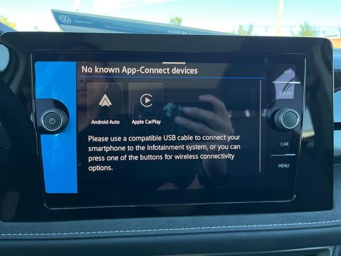 New 2025 Volkswagen Taos SE image 13