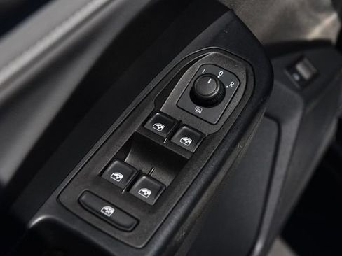 Certified 2024 Volkswagen Taos SE AWD/4WD image 8