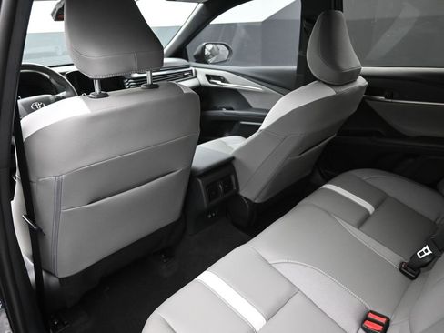 Used 2026 Toyota Camry Hybrid image 26