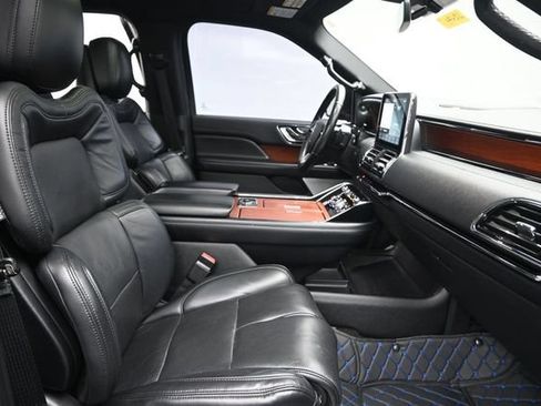 Used 2020 Lincoln Navigator Reserve w/ Luxury Package AWD/4WD image 28