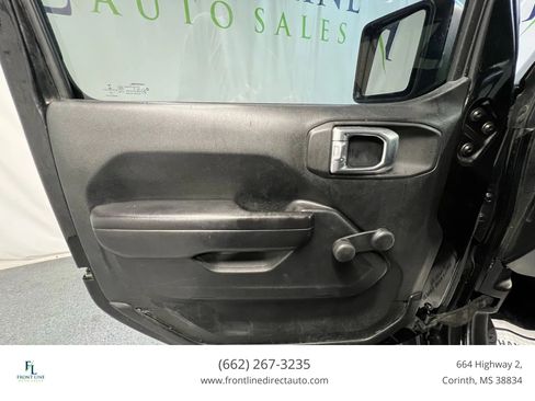 Used 2018 Jeep Wrangler Unlimited Sport AWD/4WD image 11