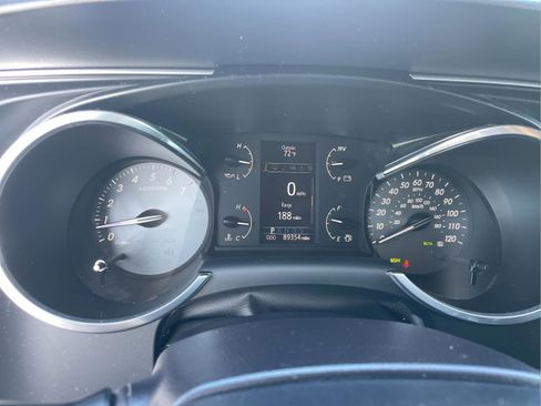 Used 2018 Toyota Sequoia TRD Sport image 28