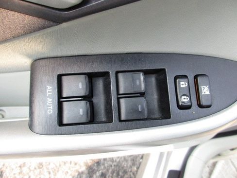 Used 2011 Toyota Prius Two FWD image 14