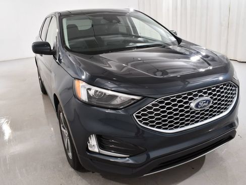 Used 2023 Ford Edge SEL w/ Convenience Package AWD/4WD image 4