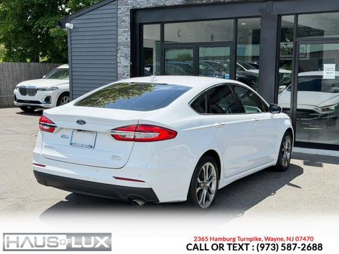 Used 2019 Ford Fusion SEL FWD image 18