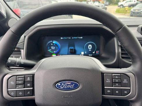 New 2025 Ford F150 Lightning Lariat image 28