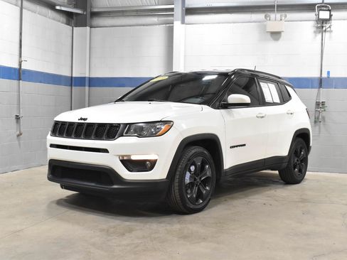Used 2019 Jeep Compass Latitude FWD image 7
