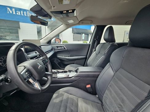 Used 2025 Mitsubishi Outlander SE AWD/4WD image 21