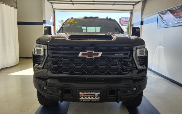 Used 2025 Chevrolet Silverado 2500 ZR2 w/ ZR2 Bison Edition AWD/4WD image 5