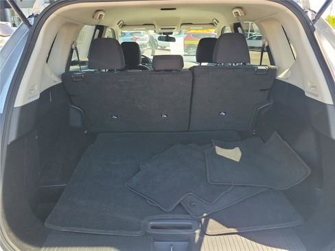 Used 2024 Nissan Rogue S FWD image 8