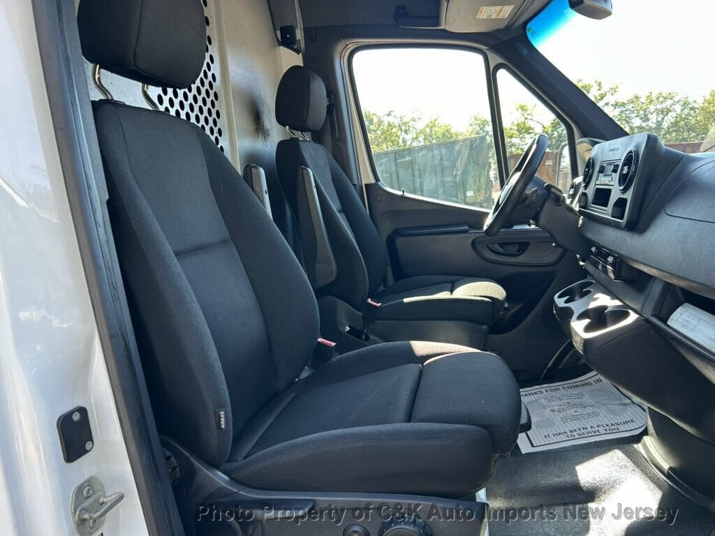 Used 2021 Mercedes-Benz Sprinter 2500 image 22