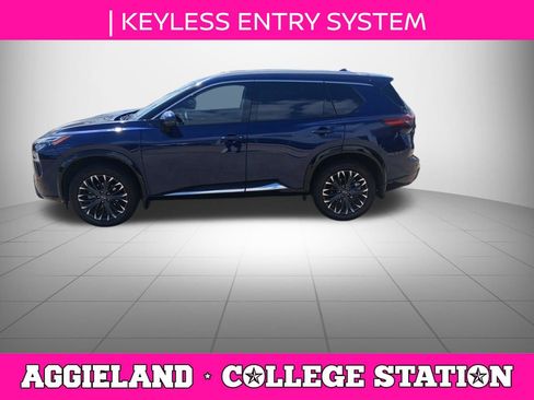 Used 2024 Nissan Rogue Platinum w/ Platinum Premium Package image 7