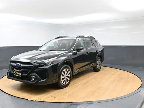 Used 2023 Subaru Outback Premium AWD/4WD image 5
