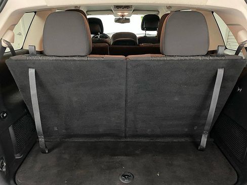 Used 2017 Dodge Journey SE w/ Flexible Seating Group image 12