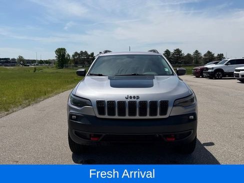 Used 2021 Jeep Cherokee Trailhawk w/ Trailer Tow Group AWD/4WD image 2