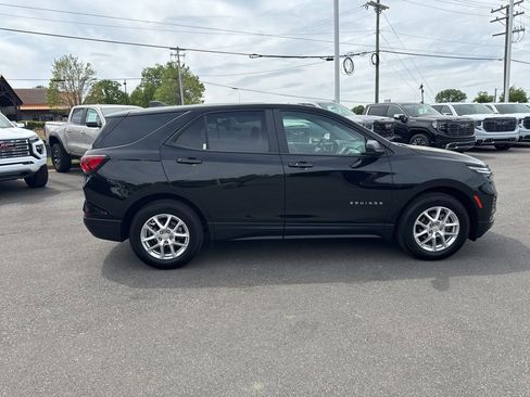 Used 2024 Chevrolet Equinox LS w/ LS Convenience Package image 6